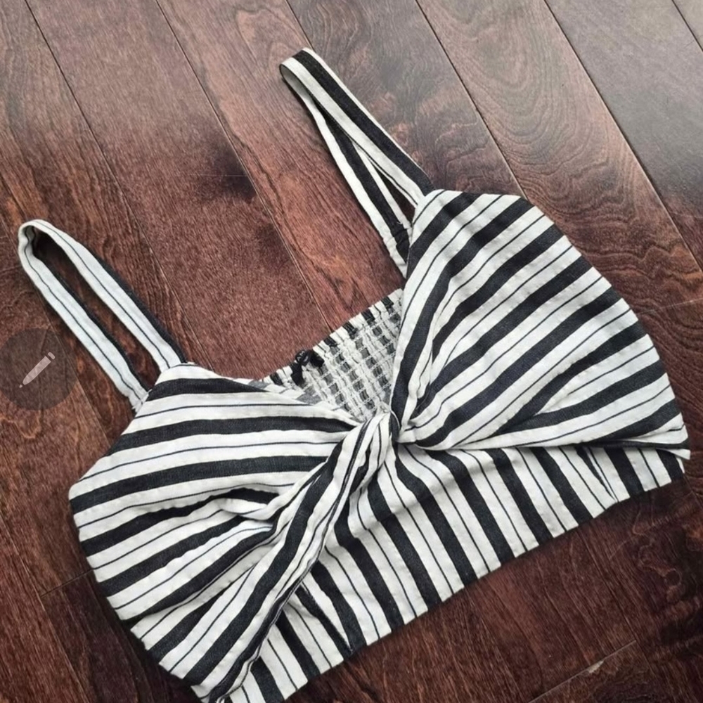 Cotton/Linen Blend Black and White Striped Crop Top - size large